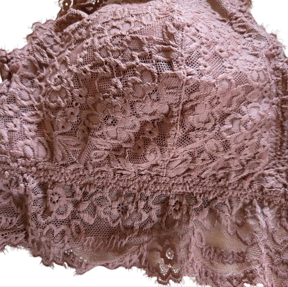 Aerie Eyelash Lace Padded Plunge Bralette, Meadow Bound, Large - Picture 2 of 5